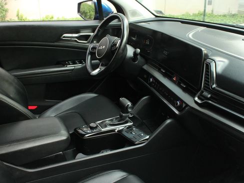 Used 2024 Kia Sportage EX FWD image 25