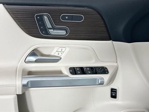 Certified 2026 Mercedes-Benz GLB 250 image 17