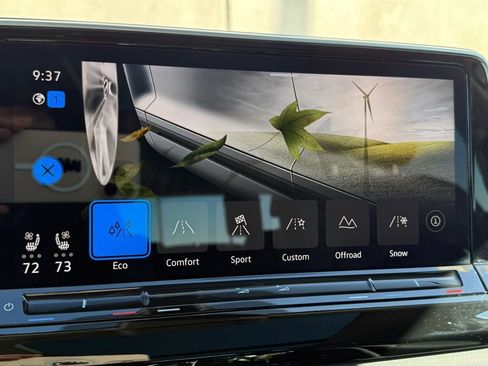Certified 2025 Volkswagen Atlas SEL AWD/4WD image 19