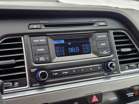 Used 2015 Hyundai Sonata SE image 32