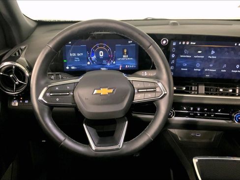 Used 2026 Chevrolet Equinox LT FWD image 6