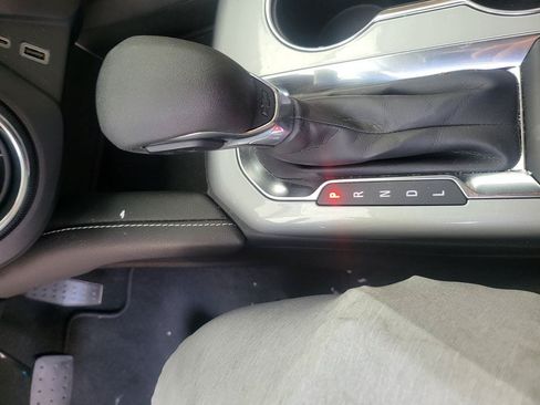 Used 2025 Chevrolet Blazer LT FWD image 6