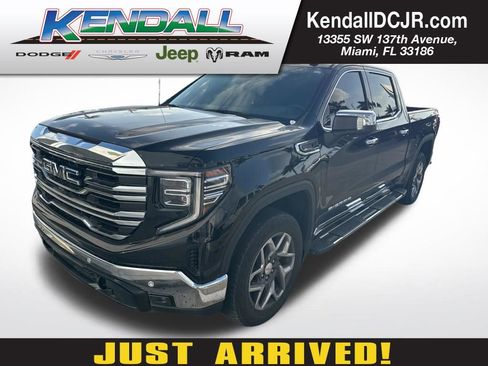 Used 2023 GMC Sierra 1500 SLT w/ SLT Premium Plus Package image 1