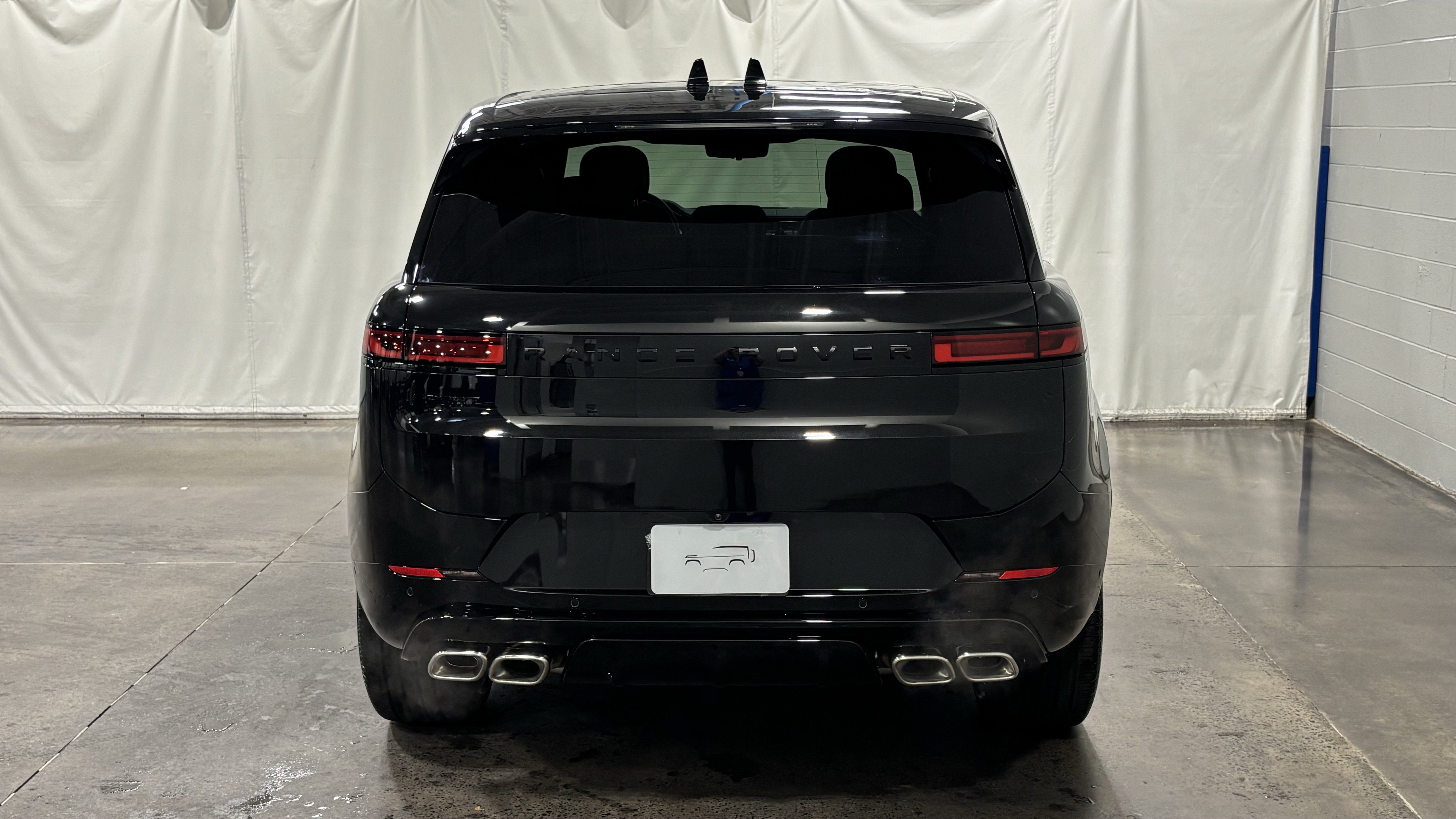 New 2026 Land Rover Range Rover Sport Dynamic SE AWD/4WD image 8