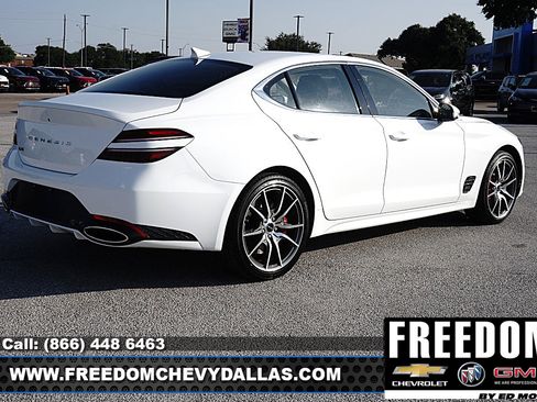 Used 2025 Genesis G70 2.5T RWD image 40