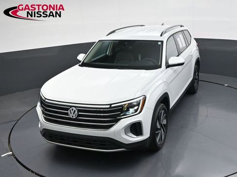 Used 2024 Volkswagen Atlas SE image 22