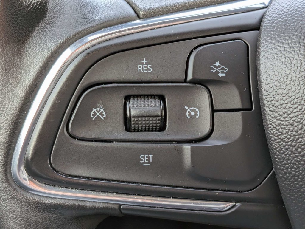 Used 2024 Buick Envista Sport Touring w/ Convenience II Package FWD image 26