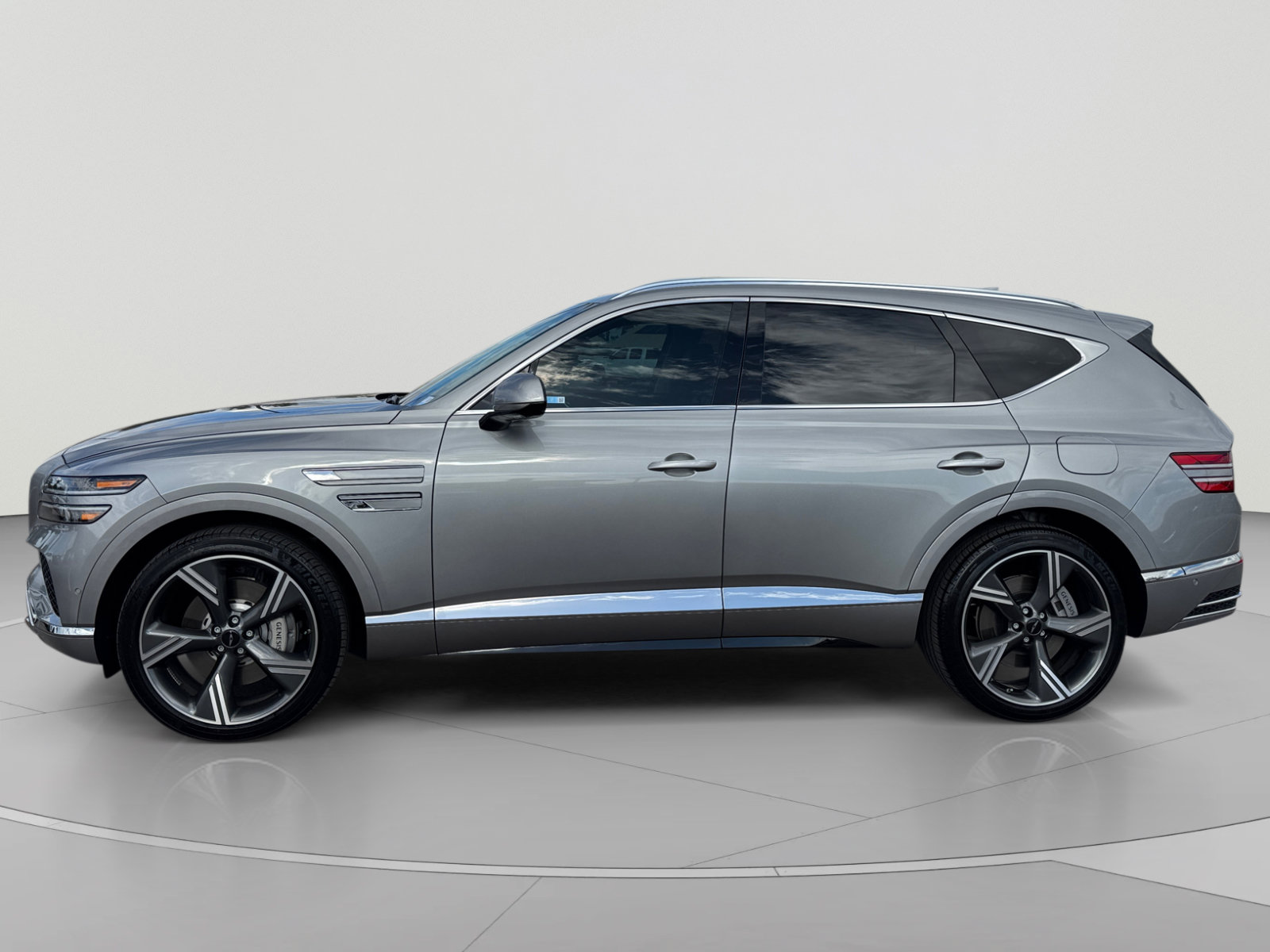 Used 2026 Genesis GV80 2.5T Prestige AWD/4WD image 2