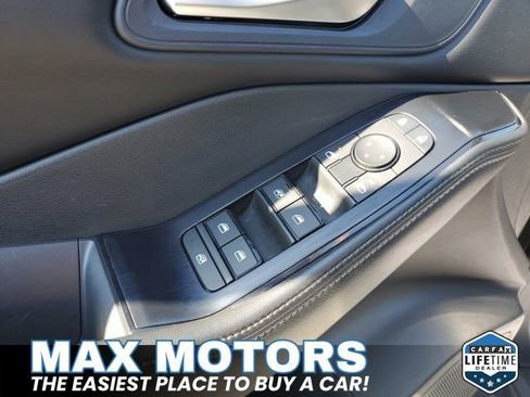 Used 2024 Nissan Rogue SV image 14