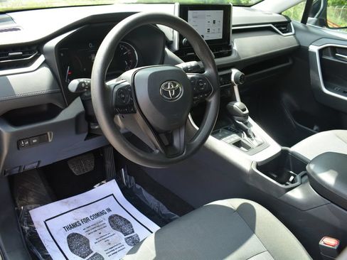 Used 2024 Toyota RAV4 XLE AWD/4WD image 10