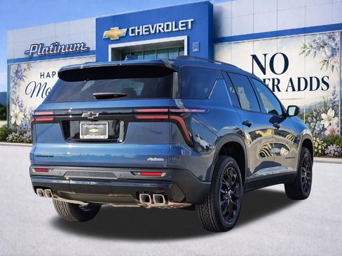 New 2026 Chevrolet Traverse LT w/ Midnight/Sport Edition FWD image 5