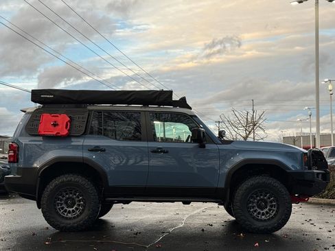 Used 2024 Toyota Land Cruiser image 6