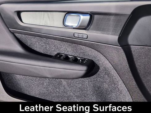 Certified 2025 Volvo XC40 B5 Core image 11