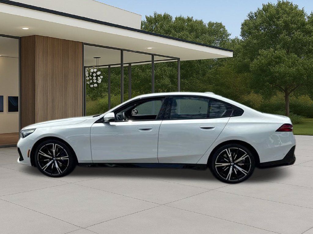 Used 2026 BMW 530i w/ M Sport Package RWD image 13