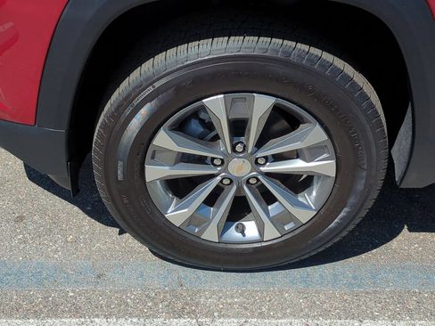 Used 2026 Chevrolet Equinox LT FWD image 32
