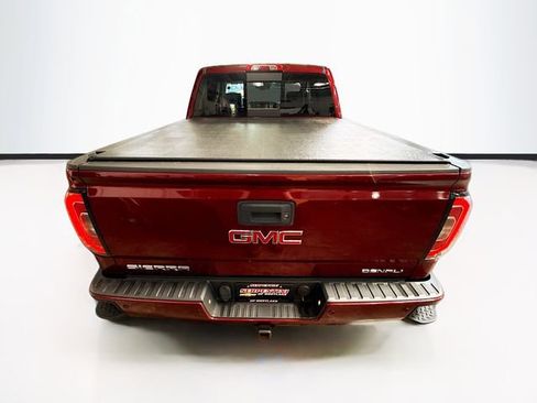 Used 2017 GMC Sierra 1500 Denali w/ Denali Ultimate Package AWD/4WD image 7