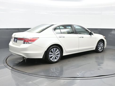 Used 2011 Honda Accord EX-L image 6