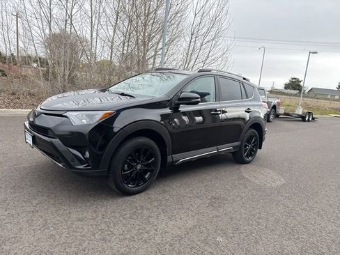 Used 2018 Toyota RAV4 Adventure image 14