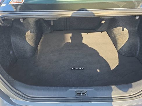 Used 2025 Nissan Altima 2.5 SV FWD image 20