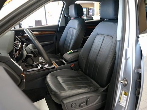 Used 2022 Audi Q5 2.0T Premium Plus image 2