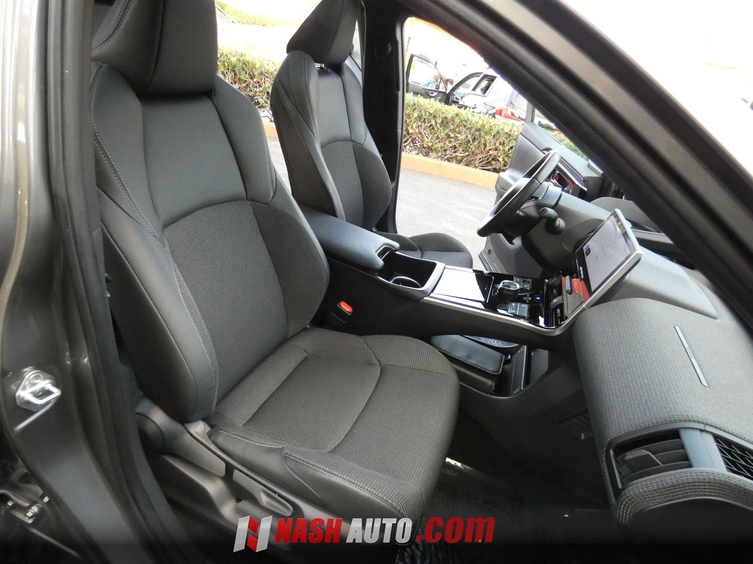Used 2024 Toyota bZ4X AWD w/ Weather Package image 30