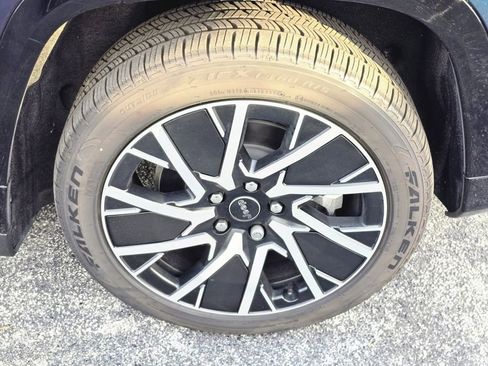 Used 2025 Jeep Wagoneer S Limited image 6