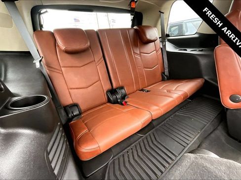Used 2020 Cadillac Escalade Premium Luxury AWD/4WD image 25