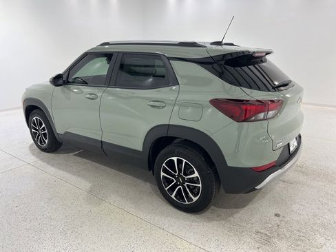 New 2026 Chevrolet TrailBlazer LT image 2