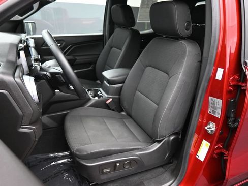 Used 2023 Chevrolet Colorado LT w/ LT Convenience Package II AWD/4WD image 17