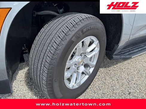 Certified 2025 Chevrolet Tahoe LT AWD/4WD image 3