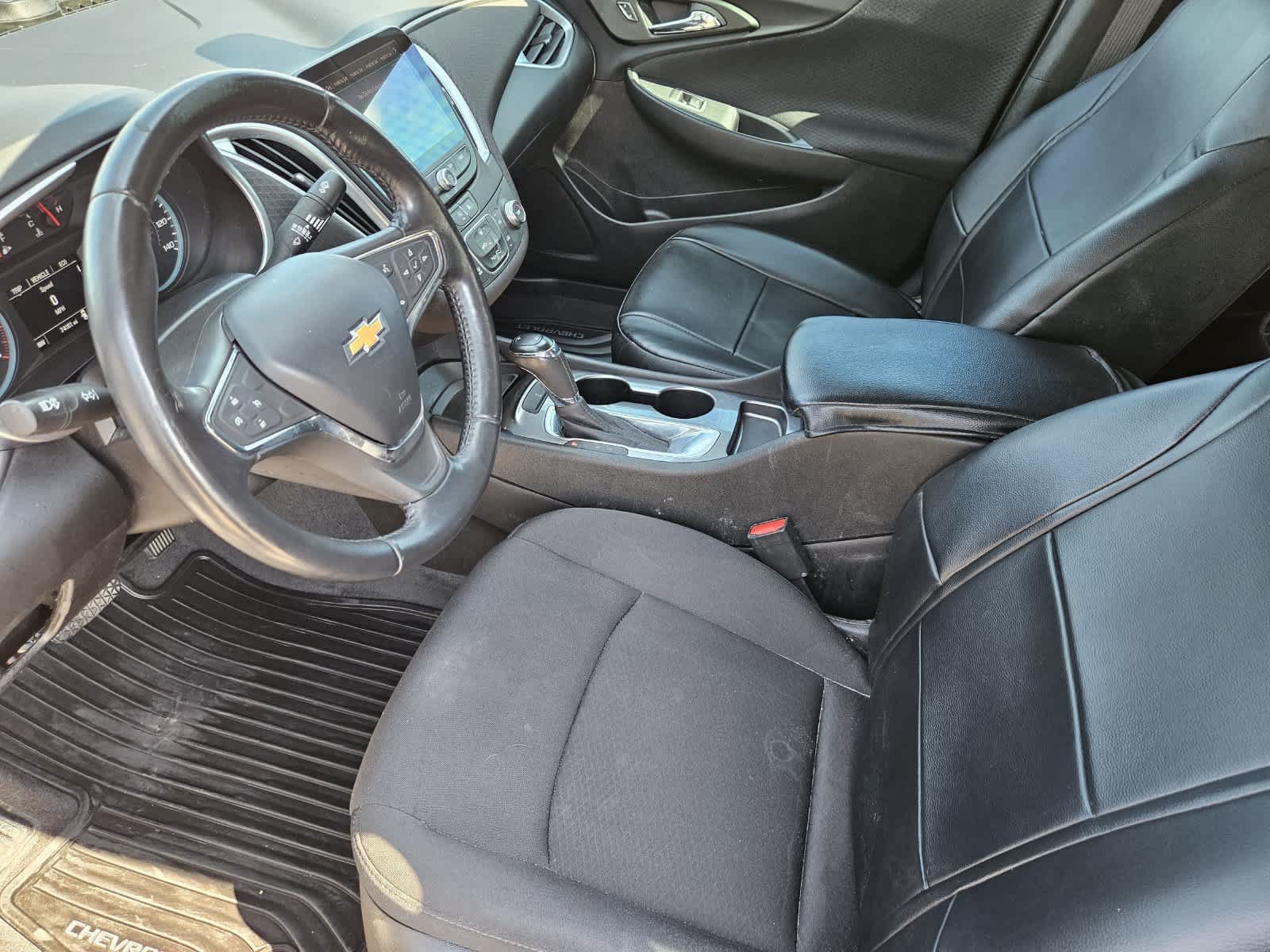 Used 2020 Chevrolet Malibu RS FWD image 2