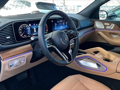 Certified 2025 Mercedes-Benz GLE 450 GLE 450 image 18