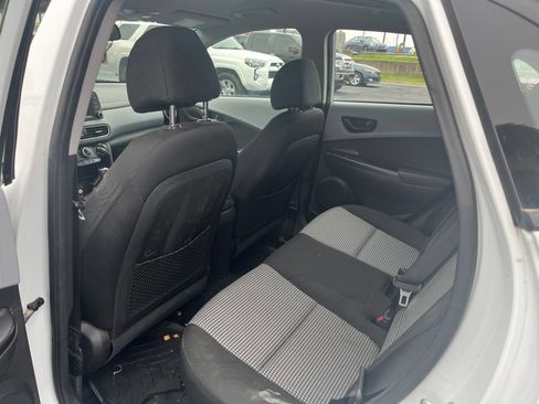 Used 2021 Hyundai Kona SE FWD image 26