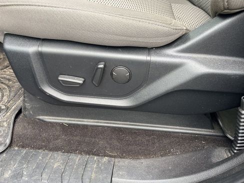 Used 2019 Ford F150 XLT w/ Equipment Group 302A Luxury image 10