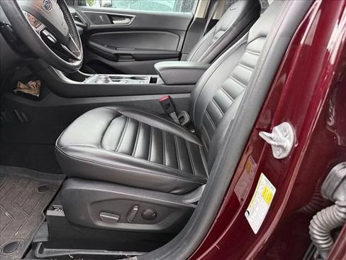 Used 2021 Ford Edge SEL w/ Convenience Package AWD/4WD image 4