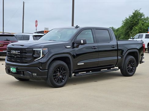 Used 2025 GMC Sierra 1500 Elevation w/ Elevation Premium Package image 3