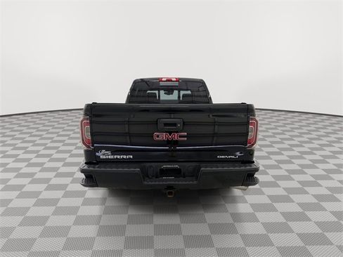 Used 2017 GMC Sierra 1500 Denali w/ Denali Ultimate Package image 9