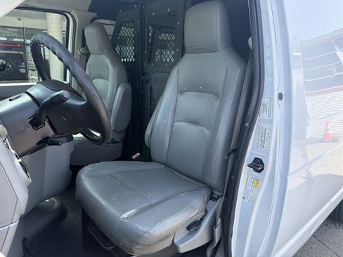Used 2012 Ford E-150 and Econoline 150 w/ Commercial Cargo Van Pkg RWD image 10