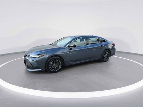 Certified 2019 Toyota Avalon XSE image 4