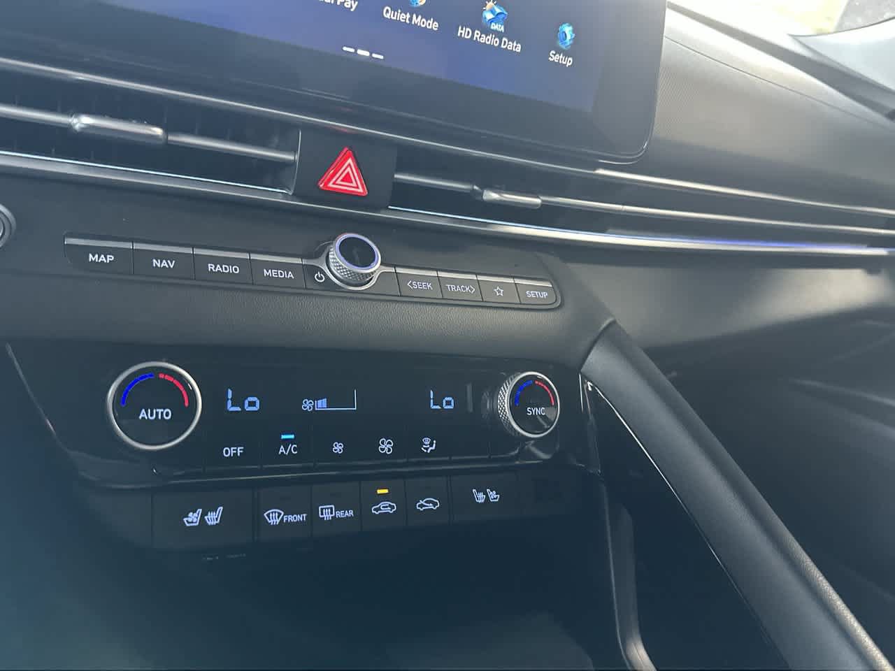 Used 2025 Hyundai Elantra Limited FWD image 20