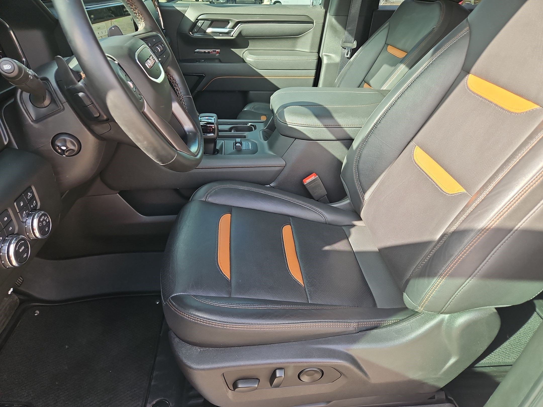 Certified 2025 GMC Sierra 1500 AT4 w/ AT4 Premium Package AWD/4WD image 24