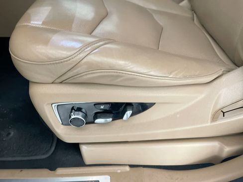 Used 2020 Cadillac Escalade ESV Platinum image 12