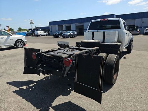 Used 2021 RAM 5500 Tradesman w/ Chrome Appearance Group image 4