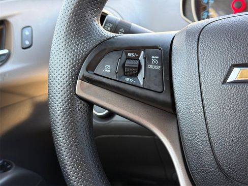 Used 2014 Chevrolet Sonic LT image 21