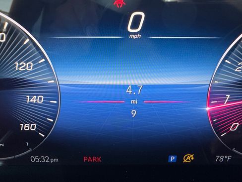 New 2026 Mercedes-Benz GLB 250 4MATIC image 11