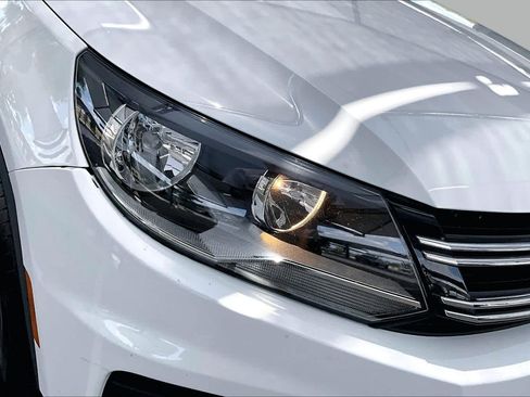 Used 2017 Volkswagen Tiguan S AWD/4WD image 28