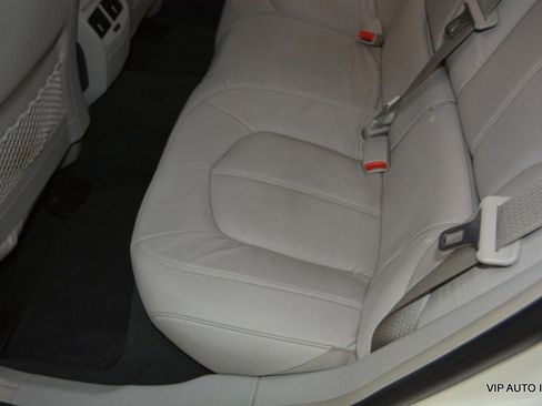 Used 2010 Cadillac CTS Wagon image 26