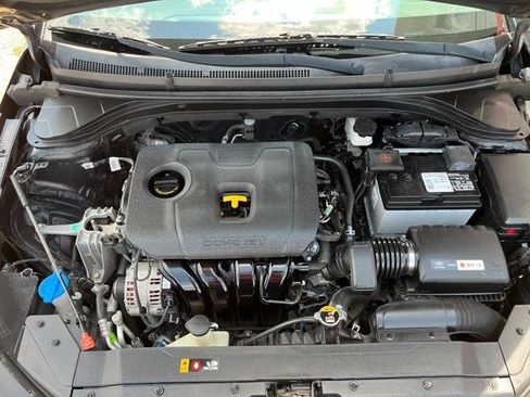 Used 2019 Hyundai Elantra SEL FWD image 21