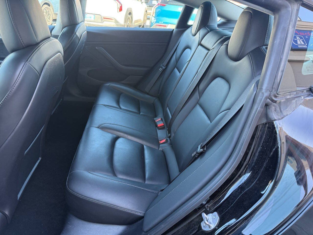Used 2022 Tesla Model 3 Long Range AWD/4WD image 4