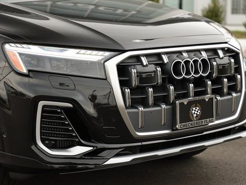 Used 2025 Audi Q7 3.0T Prestige w/ Prestige Package image 3